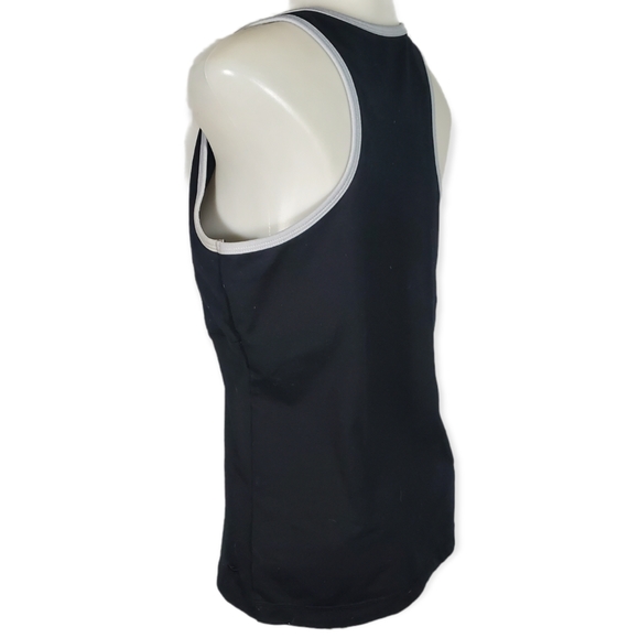 OLD NAVY Workout Tank with Built-In Sports Bra Size Large - Picture 4 of 7